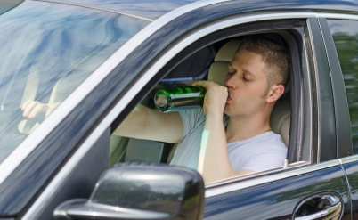 נהיגה בשכרות: מה עושים כששוטר עוצר אותנו בכביש?
