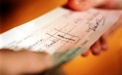 זיוף עצמי בחתימה