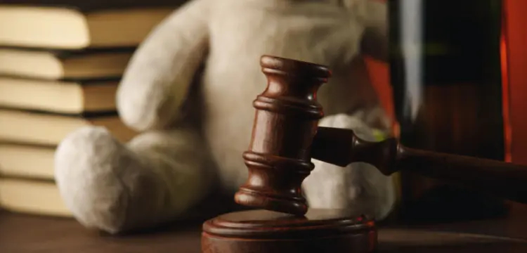 מי ירוויח מפסיקת בג"ץ השוללת מבתי הדין הרבניים את הסמכות לקבוע מזונות ילדים?