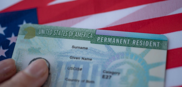 זירוז בקשת גרין קארד לזוג נשוי - הגירה לארה"ב 2024